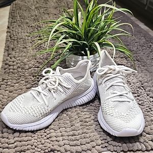 Avia White Running Shoes SZ 6.5